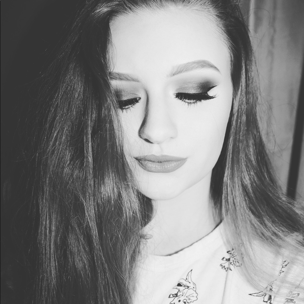 Meet your Posher, Annmarie